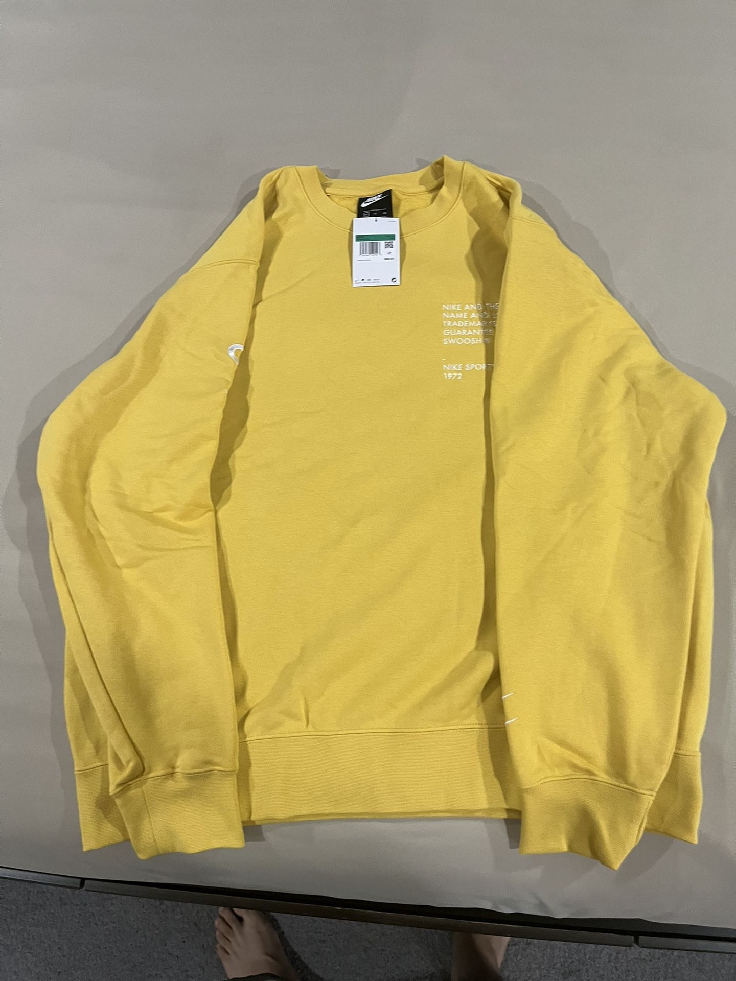 NIKE NSW SWOOSH CREW /YELLOW