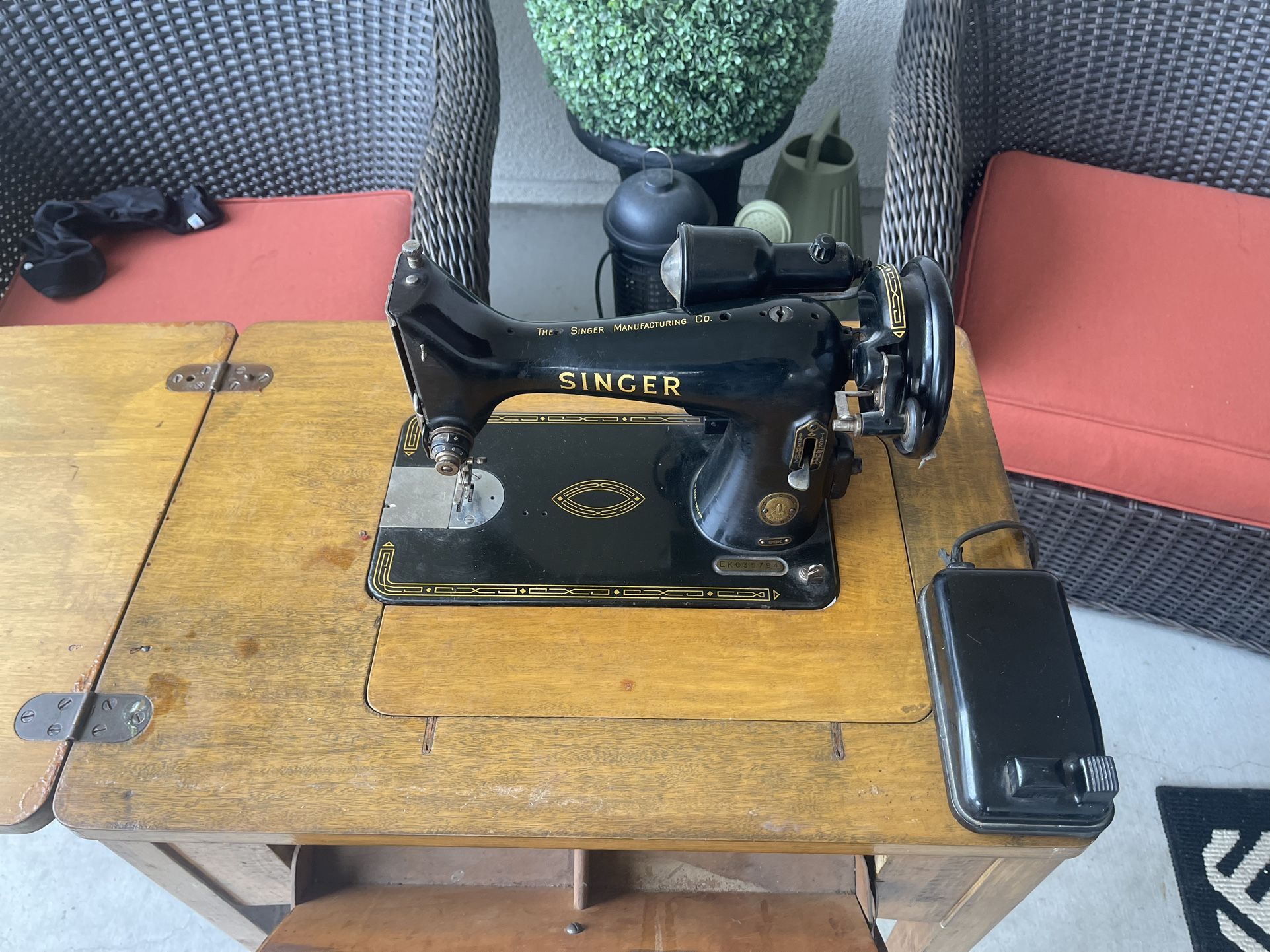 1930 Singer Sewing Machine