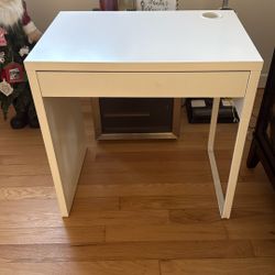 Small Office Desk