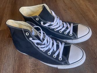 Chuck Taylor All Star High Top - Size 9 Mens