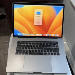 Apple MacBook Pro 15” 500GB