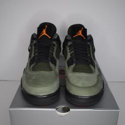 Jordan 4 "Undefeated"