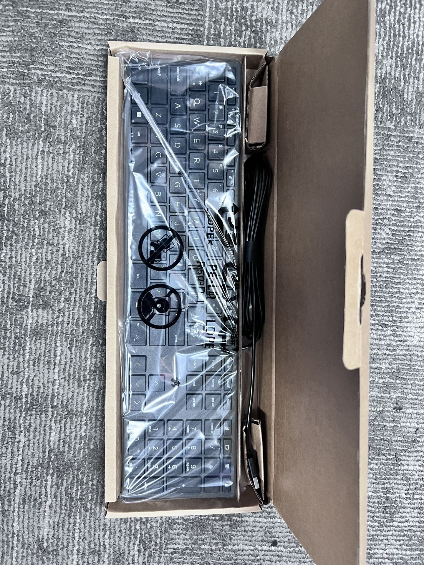 HP WIRED DESKTOP KEYBOARD WITH WIRED MOUSE