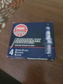 NGK Iridium Spark Plugs   (4)