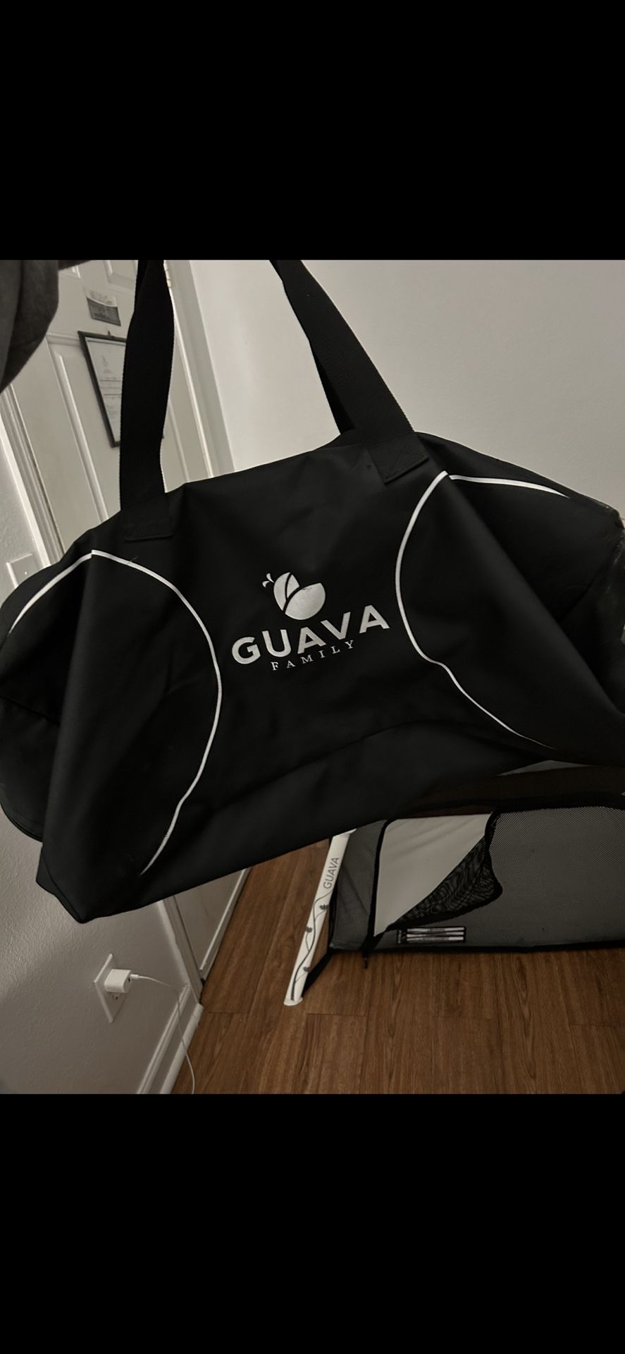 Guava Lotus Travel Crib 