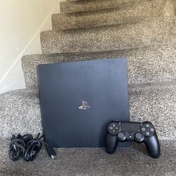 4K Resolution Ps4 Pro In Excellent Condition 