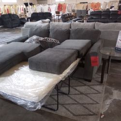 Nice Pull Out  Sectional ( Ask For Jose)