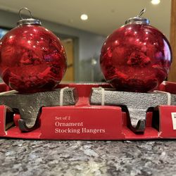 Ornament Stocking hangers 2 sets of 2