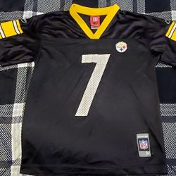 NFL REEBOX STEELERS #7 Roethlisberger Youth Jersey. Size Med (10-12)