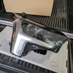 2022-2025 TOYOTA TUNDRA RIGHT PASSENGER HEADLIGHT OEM LED 