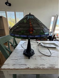 Authentic Quoizel Tiffany-Style Dragonfly Stained Glass Table Lamp