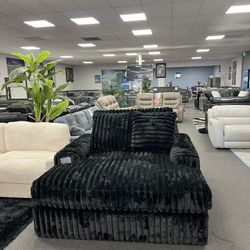 Black Huge Chaise Lounge 💥SALE💥