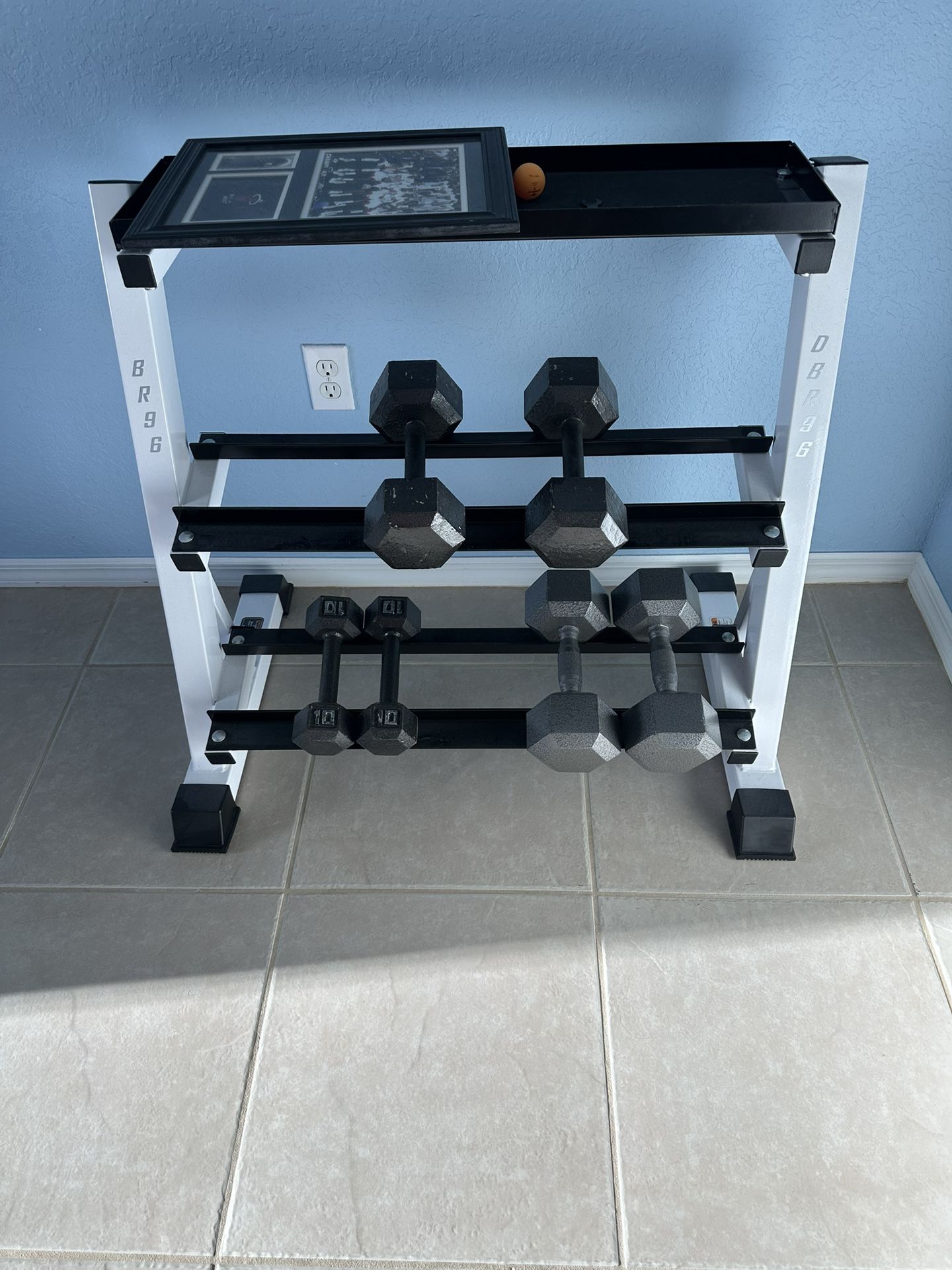 Weight Rack With 3 Sets of Dumbbells