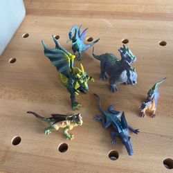 6 Plastic Dragons
