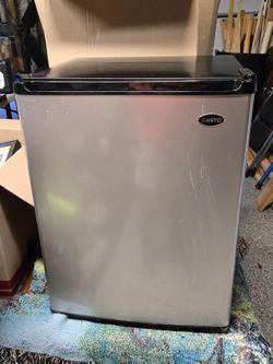 Sanyo refrigerator