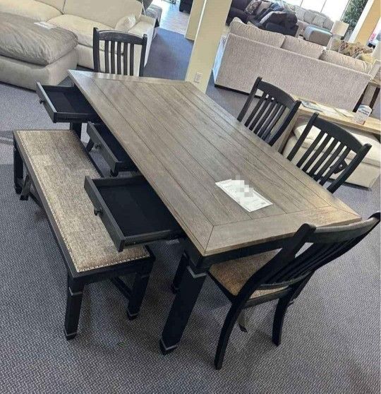 HOT DEAL 🤝$10 PAYMENT 👌TYLER CREEK BLACK-GRAY DINING ROOM SET
Table+4 Side Chairs+Bench