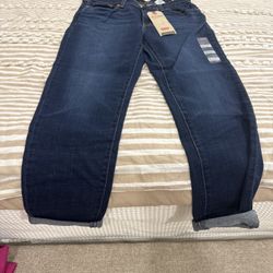 New Levi's Boyfriend Jeans - Size 4 (W27 L27)