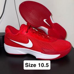 Size 10.5 Nike GT Academy Basketball Shoes NEW NO BOX