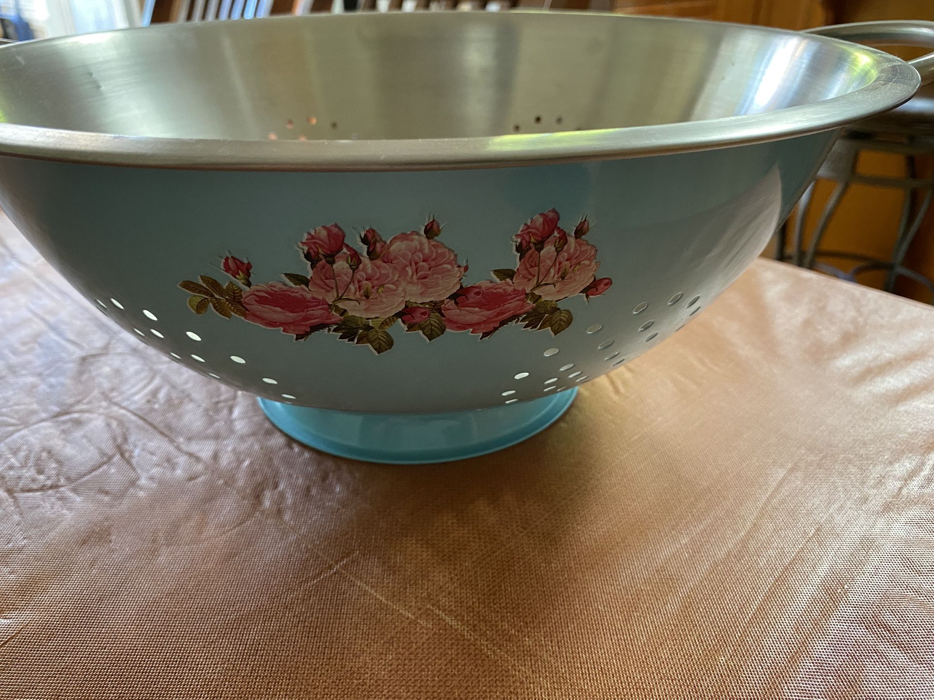 Brand New Extra Large Colander! Stainless Steel.