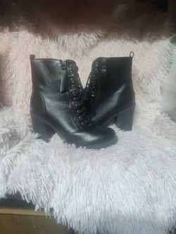 Boots Size 8 For Woman
