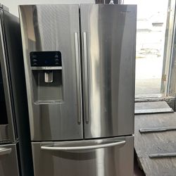 70X36X33 Samsung French Door refrigerator Stainless Steel/ Nevera Tres Puertas 