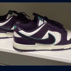 Nike Dunks 