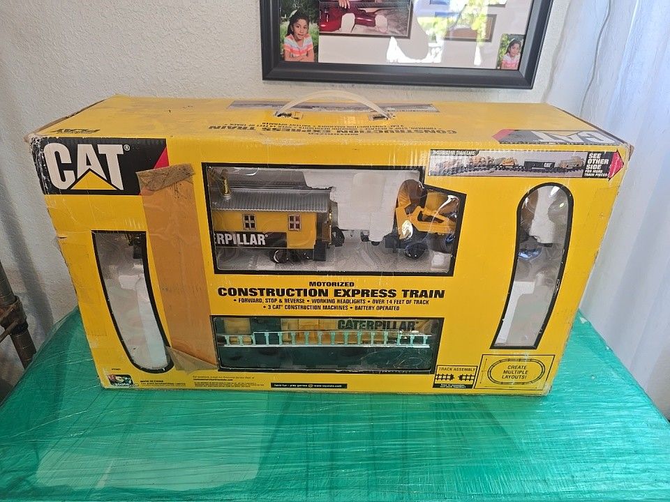 CAT Motorized Train