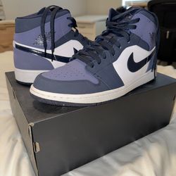 Air Jordan 1 Mid Obsidian Size 12 – Like New