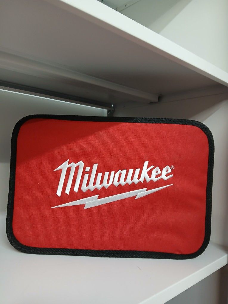 Milwaukee New Bags Liro