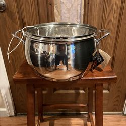 ‘Cooks’ Cooking Pot