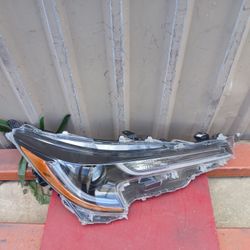 2020-2022 Toyota Corolla LED Headlight Passenger Side Oem