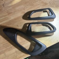 06-07  Door Handle Trim 
