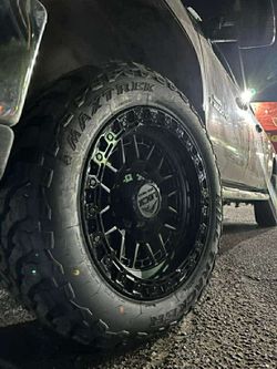 22x12 Rims and Tires 305/45/22 AT