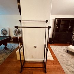 ADJUSTABLE WARDROBE RACK! 