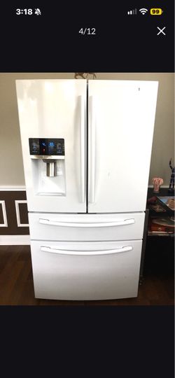 Samsung French 4 doors refrigerator