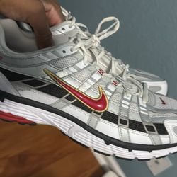 Red Nike P-6000