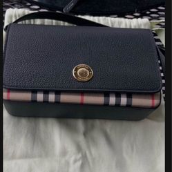 Burberry Grainy Calfskin Vintage Check Hampshire Crossbody Black