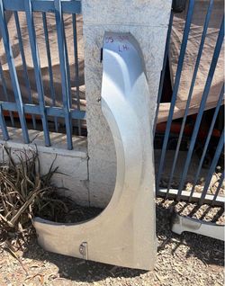 2005 Chrysler 300 LH Side fender