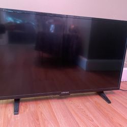 40” Element TV