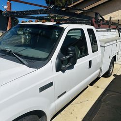 ‏2005 Ford F-350  It has brand new transmission