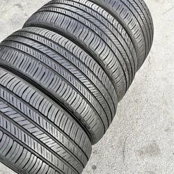 235/55r20 Kumho Tires Cón 80% De Vida Las 4
