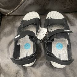 Khombu Sandals Size 2 Youth