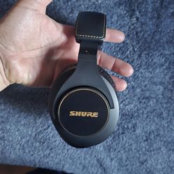 SHURE studio Headphones 