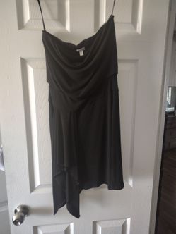 Strapless dress .