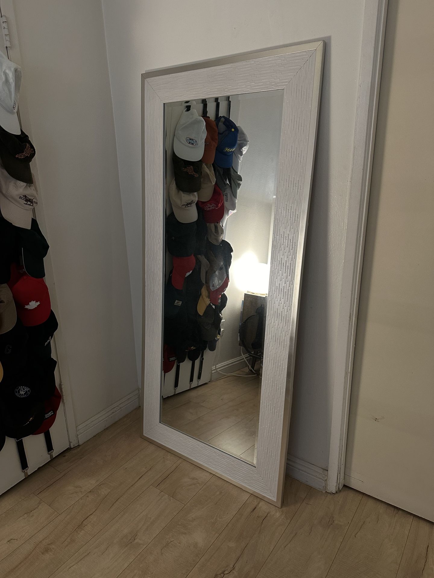 Full Body Leaning Mirror
