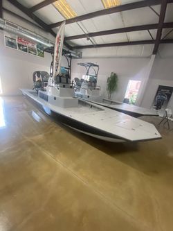 2024 Majek 25 Illusion