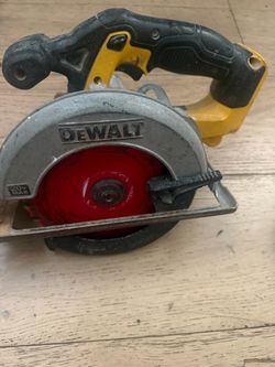 DeWalt 20V Max Cordless Circular Saw