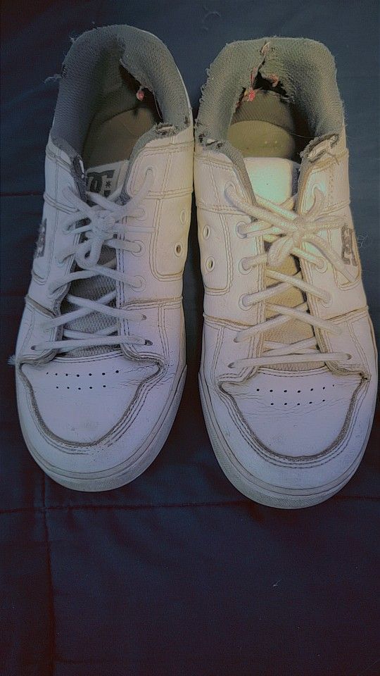 White DC Shoes