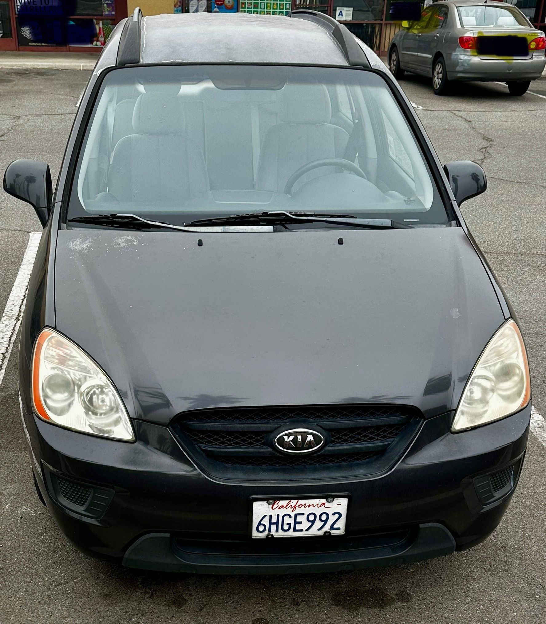 2008 KIA Rondo