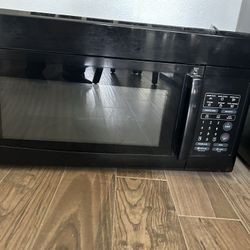 Big Black over the range Microwave